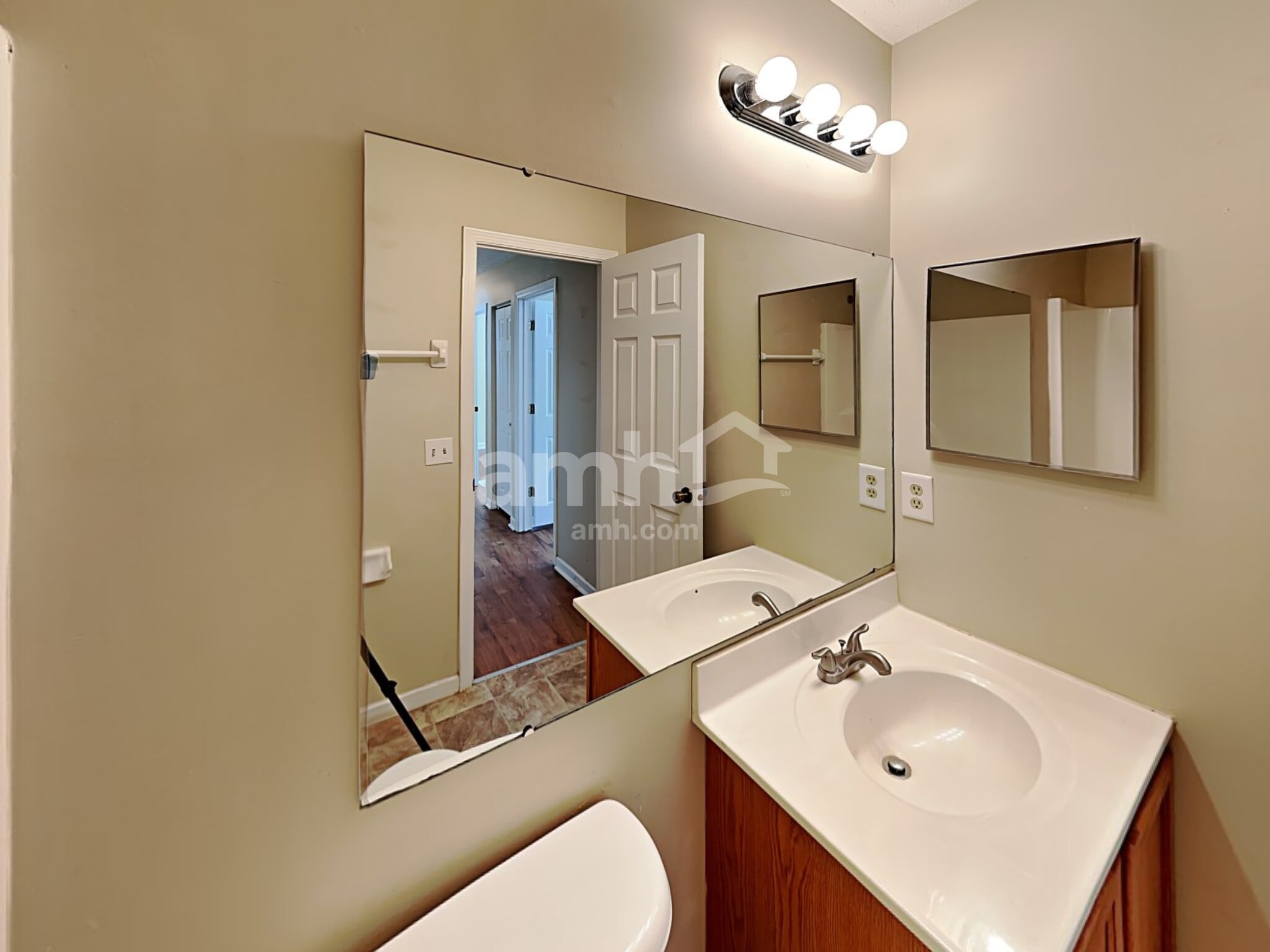 Building Photo - 4870 Bixby Ridge Dr E