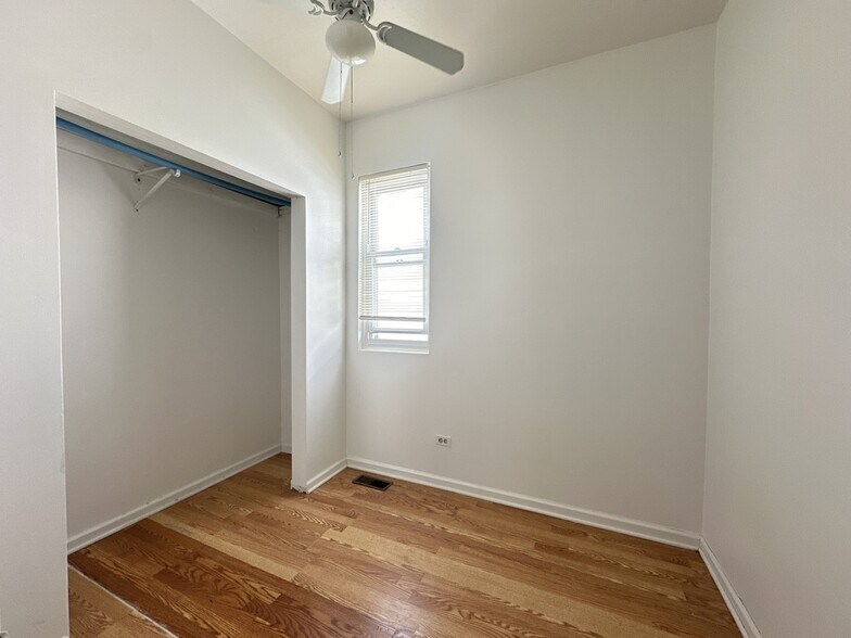 Building Photo - 1717 N Kimball Ave