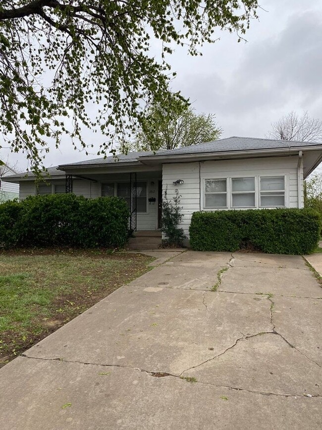 Primary Photo - Super Clean and Nice!