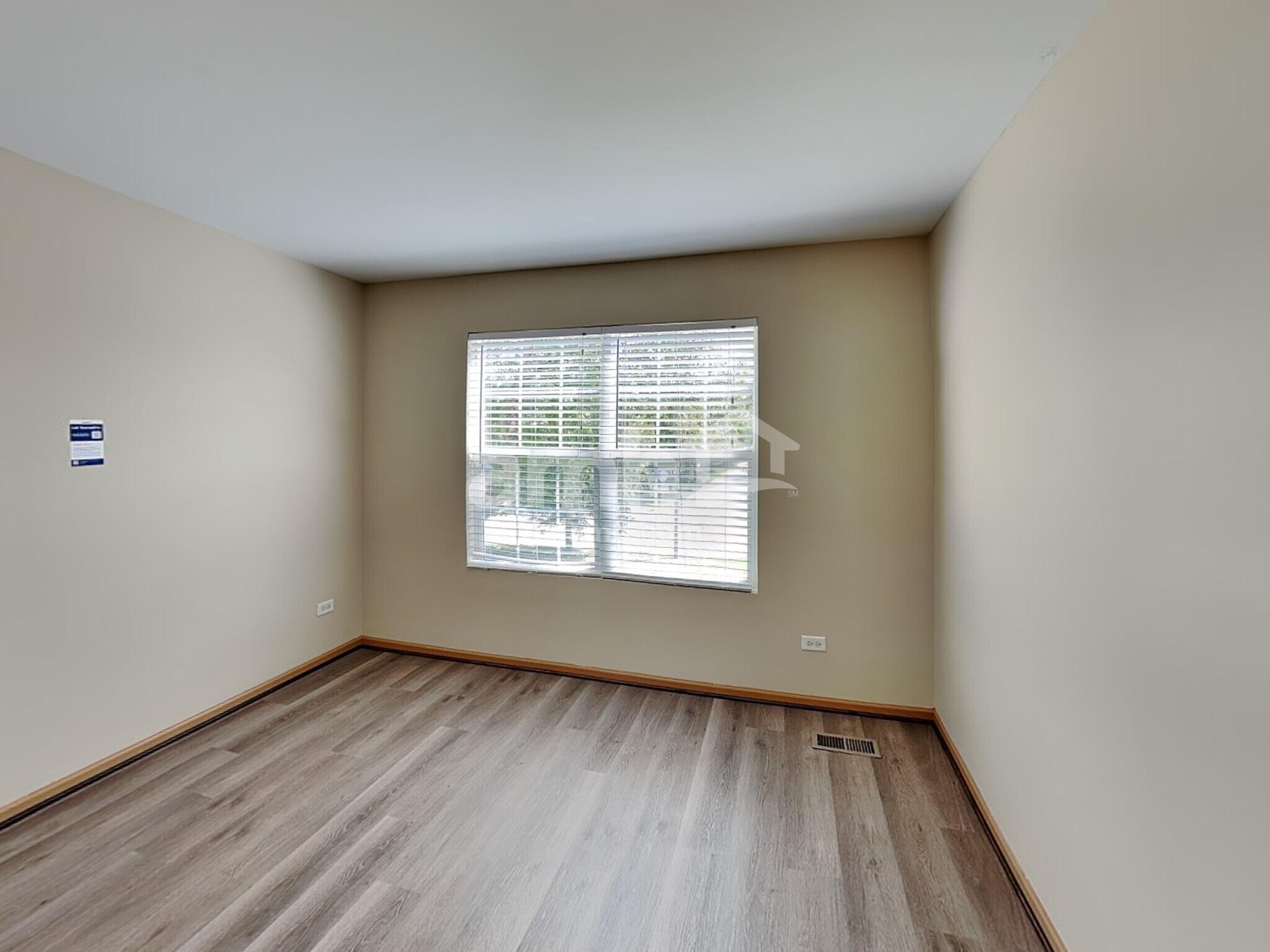Building Photo - 1217 Dauphin Dr