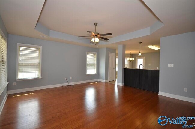 Building Photo - 702 Willow Shoals Dr SW