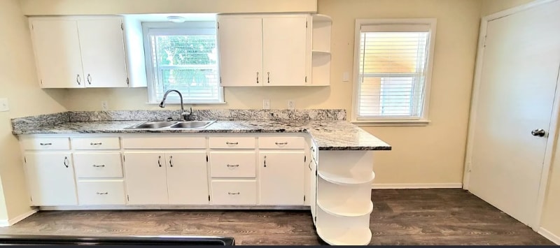 Building Photo - 819 N Idaho St