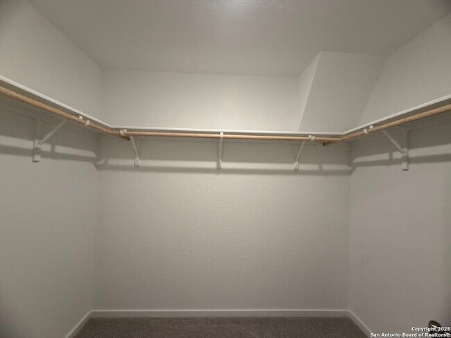 Building Photo - 224 Ottawa Wy