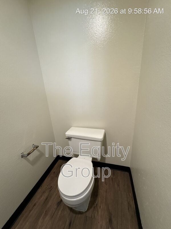 Building Photo - 3533 S County Center Dr