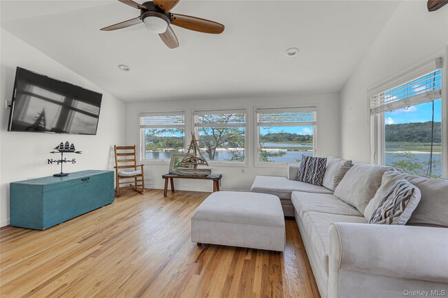 Building Photo - 286 Towd Point Rd