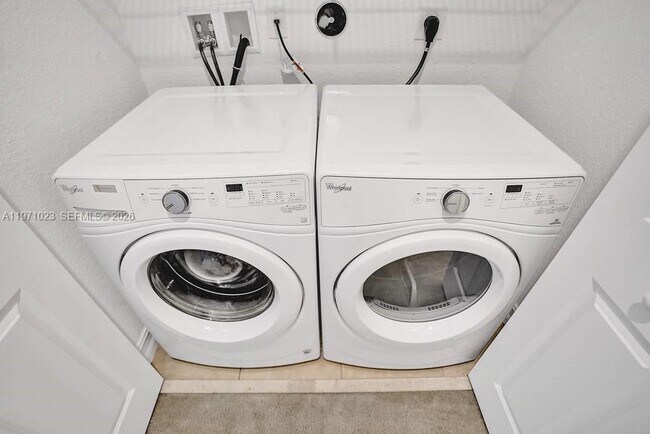 Building Photo - 11351 SW 15th St