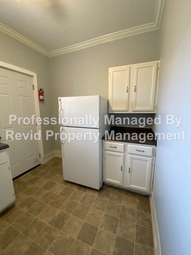 Building Photo - The Gables at Auburndale!