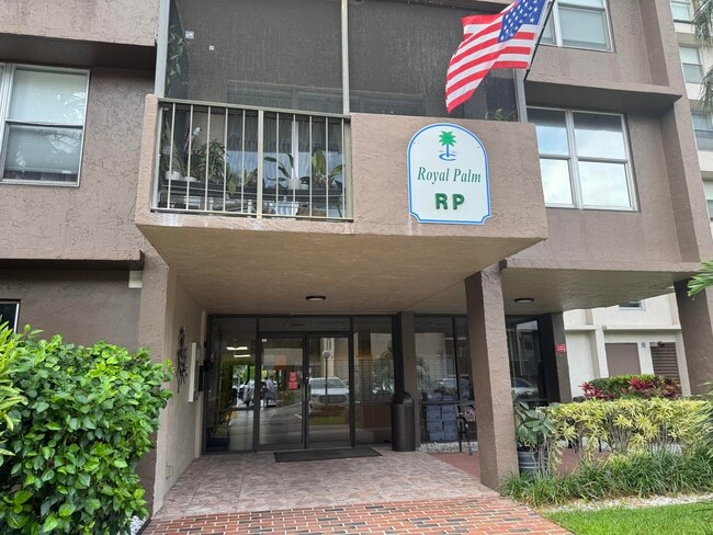 Building Photo - 777 S Federal Hwy