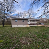 Building Photo - 3 Bedroom/1 Bathroom Home in Batesville