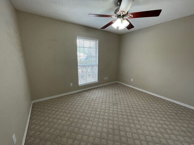 Building Photo - 7350 Copter Ln