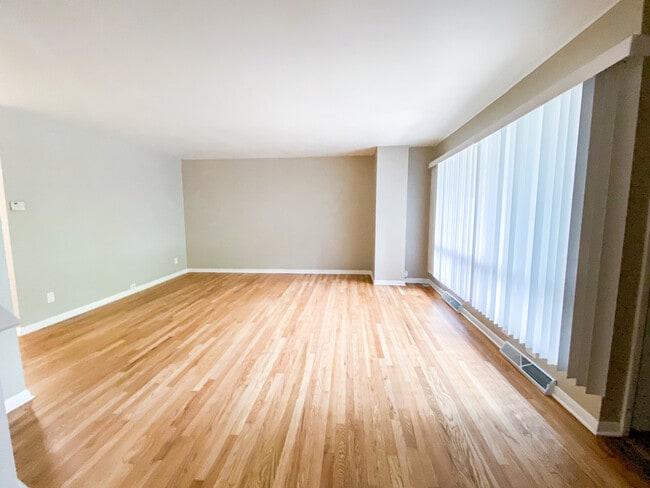 Building Photo - 1107 Catalpa Cir