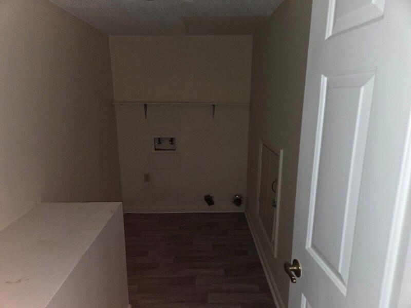 Building Photo - 2035 Rock Bluff Rd