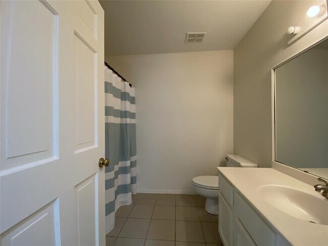 Building Photo - 2728 W Holcombe Blvd