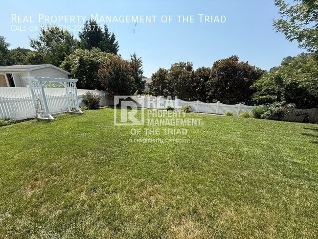 Building Photo - 1538 Castle Way