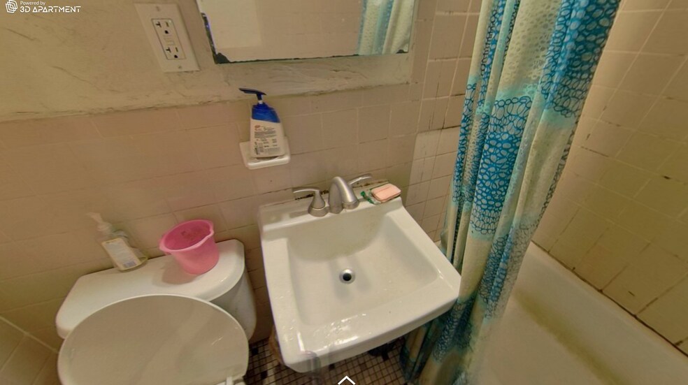 Building Photo - 22 Symphony Rd