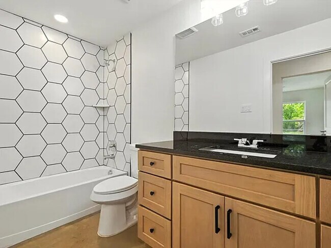 Building Photo - 1004 Branch St