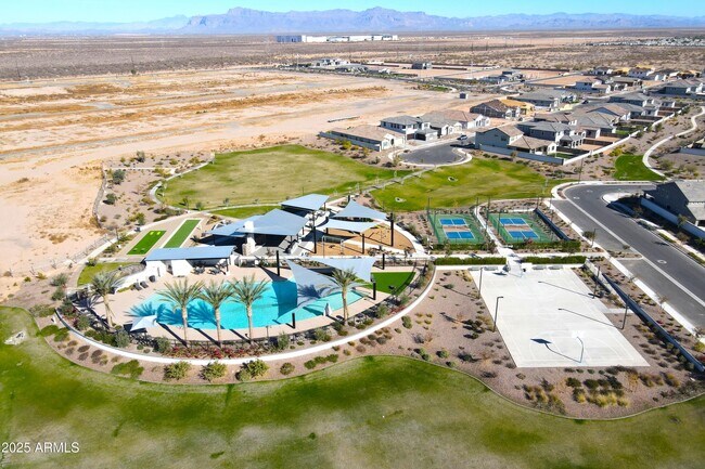 Building Photo - 773 W Lark Dr