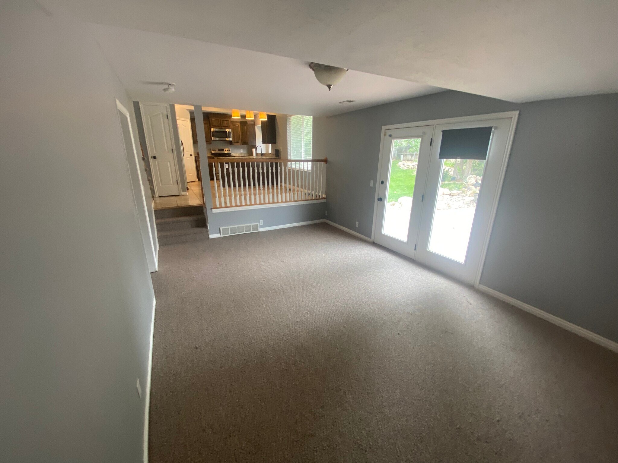 Building Photo - 987 E Blue Heron Way