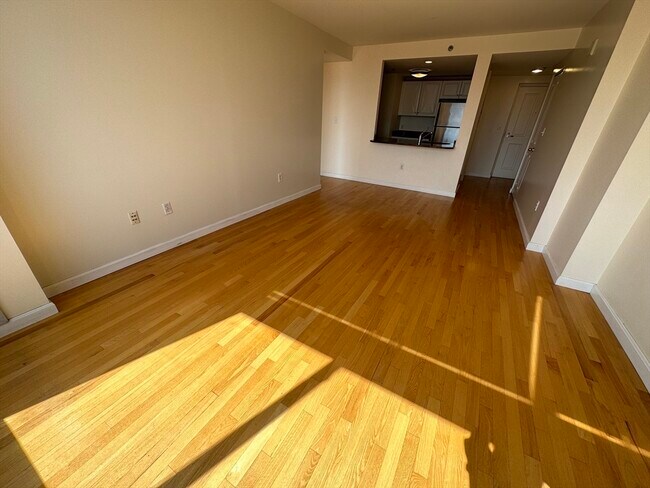 Building Photo - 8 Museum Way