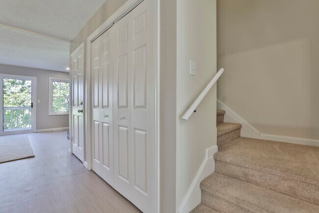 Building Photo - 6 Veterans Rd