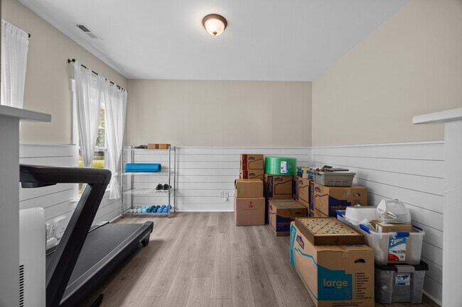 Building Photo - 3506 Sir James Ln