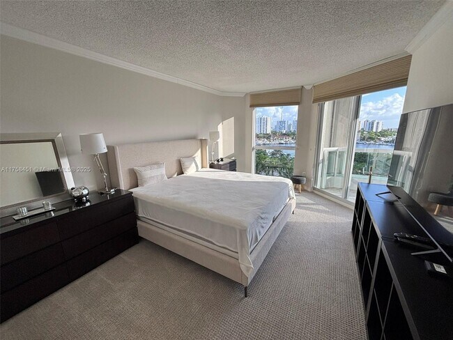 Building Photo - 21205 Yacht Club Dr