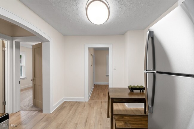 Building Photo - 1056 Belden Ave