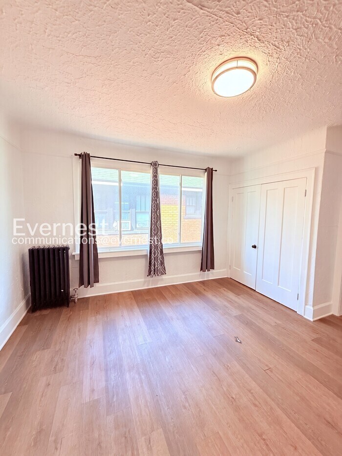 Building Photo - 3824 Tyler St
