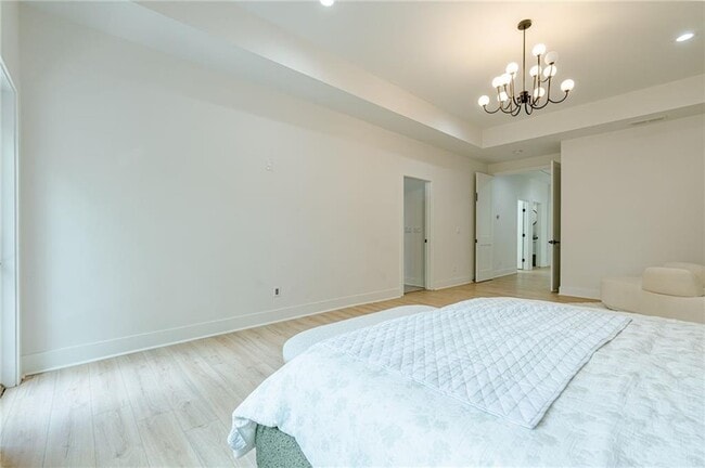 Building Photo - 34 Candler Rd NE