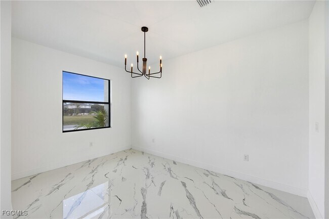 Building Photo - 306 NW 27th Ave