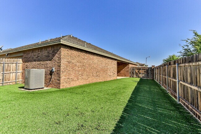 Building Photo - 3820b 133rd St