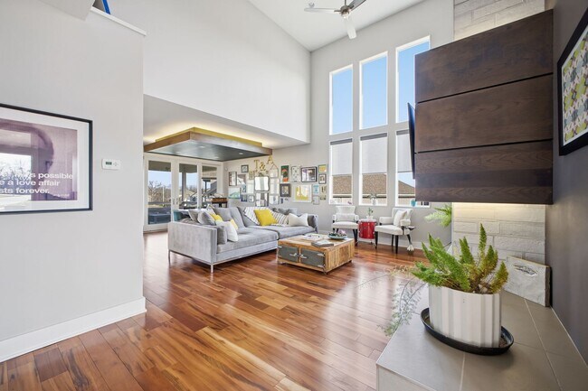 Building Photo - 4502 NW 70 Terrace