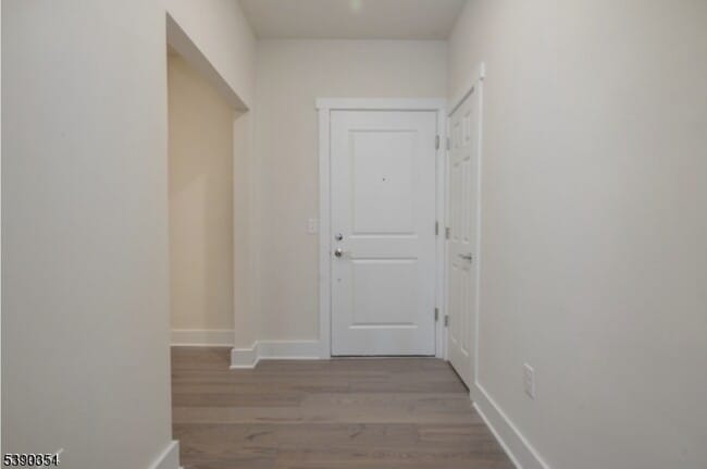 Building Photo - 2 Vanderbilt Blvd