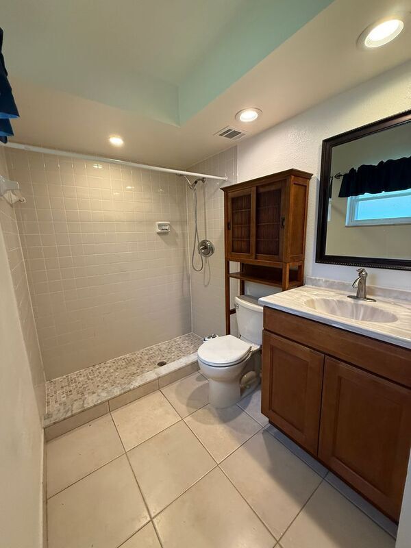 Building Photo - 104 Hatfield Ct