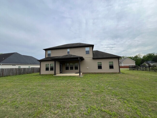 Building Photo - Located in Wrenwood Subdivision!!