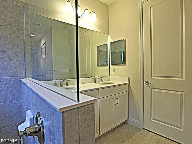 Building Photo - 7652 Cypress Walk Dr
