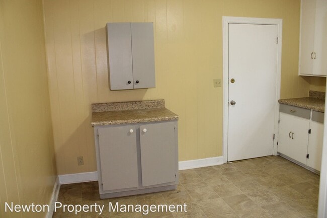 Building Photo - 3 br, 1 bath House - 405 Vine Street