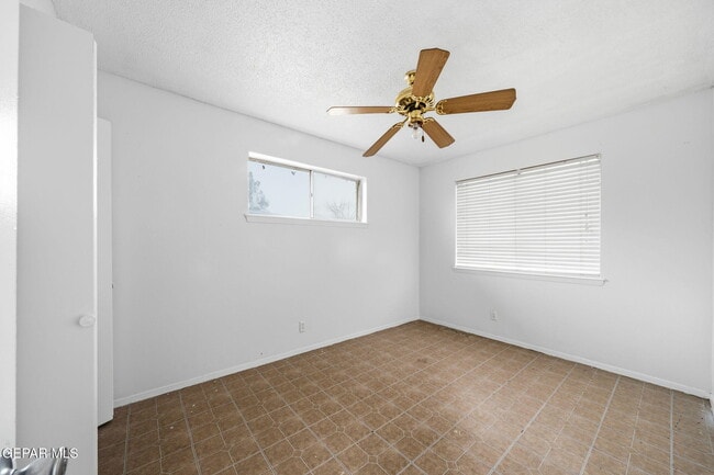 Building Photo - 224 Cuprite Dr