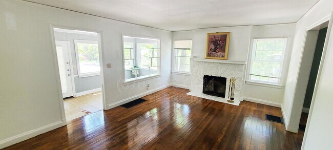 Building Photo - 1318 Ormewood Ave SE