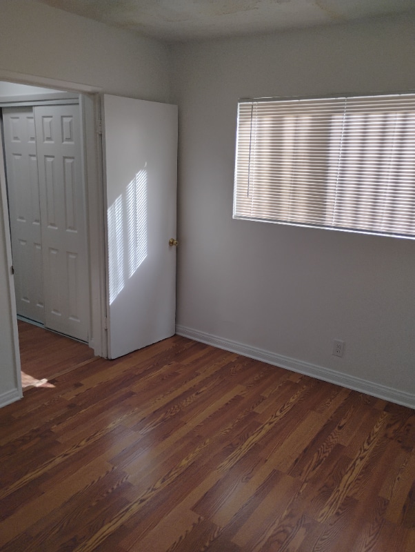 Building Photo - 14129 Vanowen St