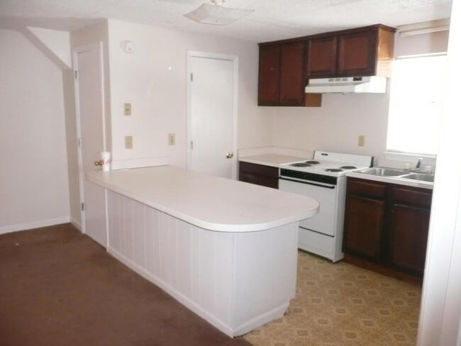 Building Photo - 545 Farrell St