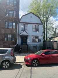 Building Photo - 89 Bostwick Ave
