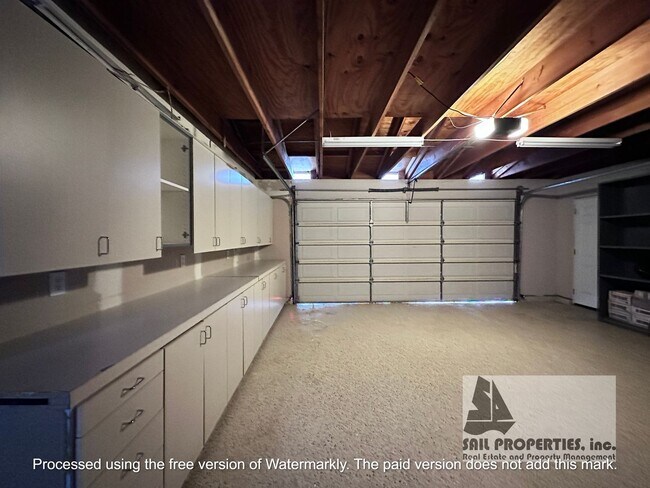 Building Photo - Gorgeous Huntington Beach Single Story Home!