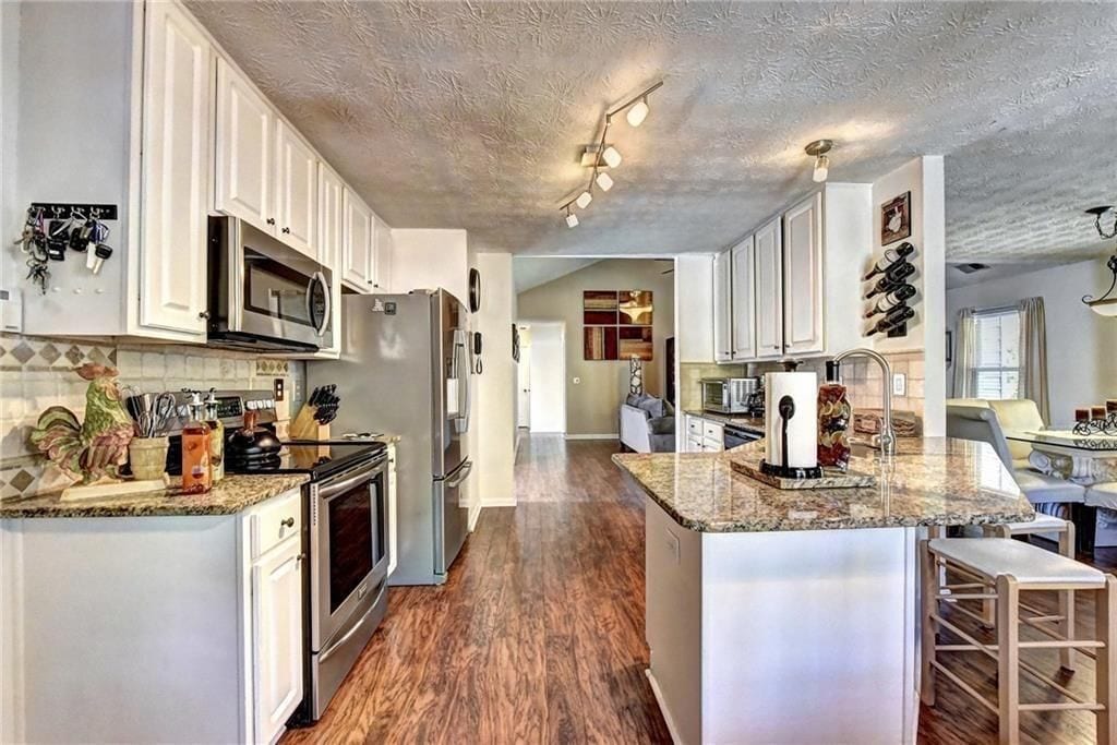 Building Photo - 3940 Piper Glen Dr NE
