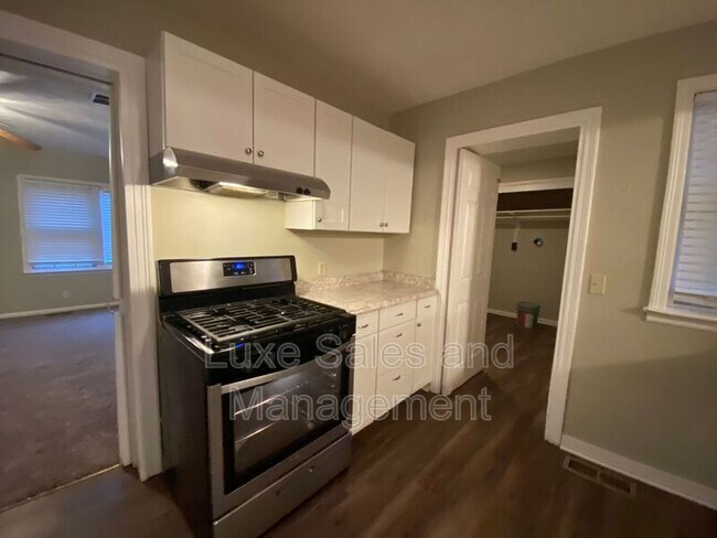 Building Photo - 1118 Idaho St