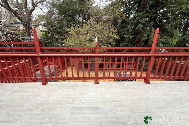 Building Photo - Nature-Surrounded 3BR/3BA Two-Story Home w/ Deck & Views — San Carlos