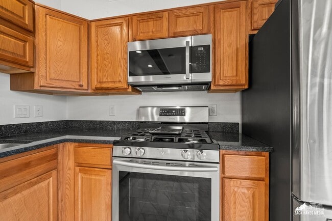 Building Photo - 6627 Zurich St