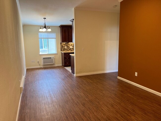 Building Photo - Spacious 1bd/1ba apartment