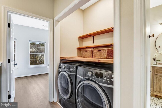 Building Photo - 12527 Heykens Ln