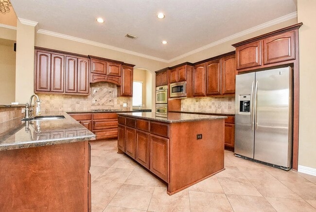 Building Photo - 10015 Nicollet Lake Ln